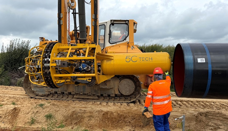 Halfway through the main welding work on the ETL182 pipeline project